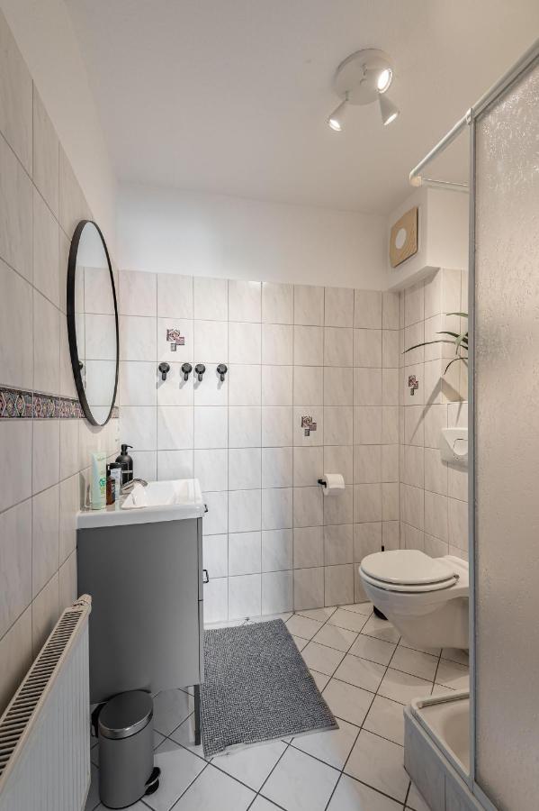 Modernes Am Campus - Parken - Smart-tv - Kaffeevollautomat Apartment